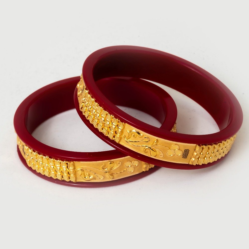 Gold traditional bangle